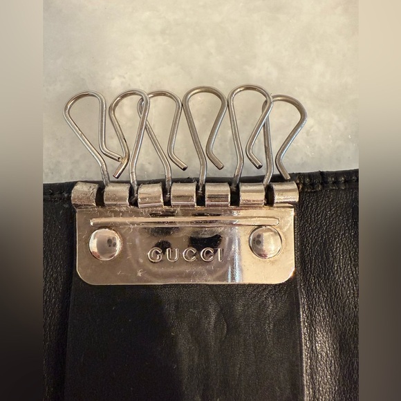 GUCCI Black Leather Key Case & Card Holder w/ silver hardware - Picture 4 of 13